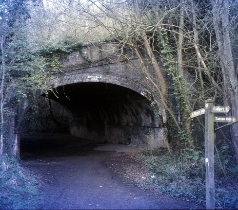 ASI-20 Coalport East (west of), Hay Incline bridge, 4-Apr-2005